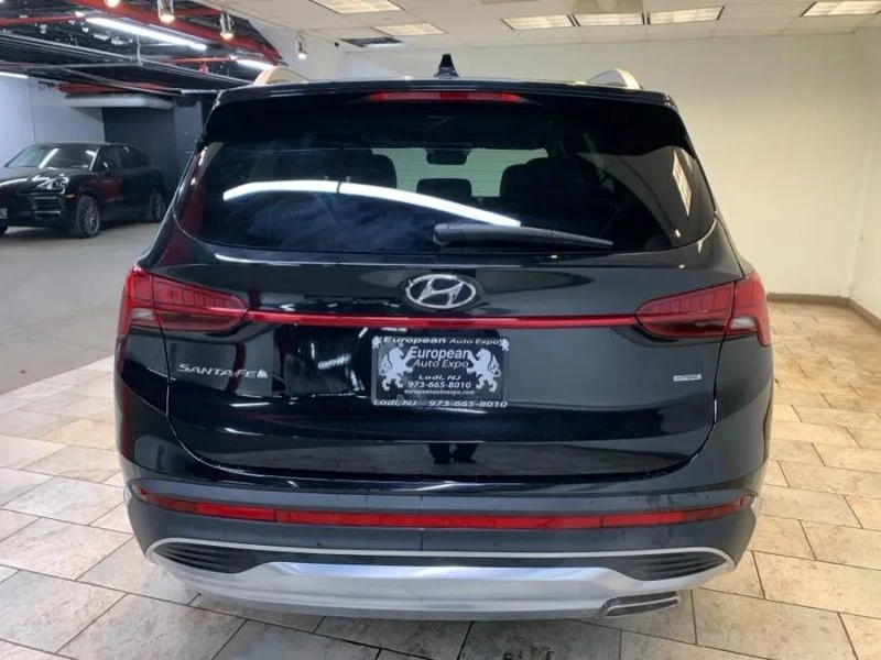 2022 Hyundai Santa Fe - Image 6 of 12