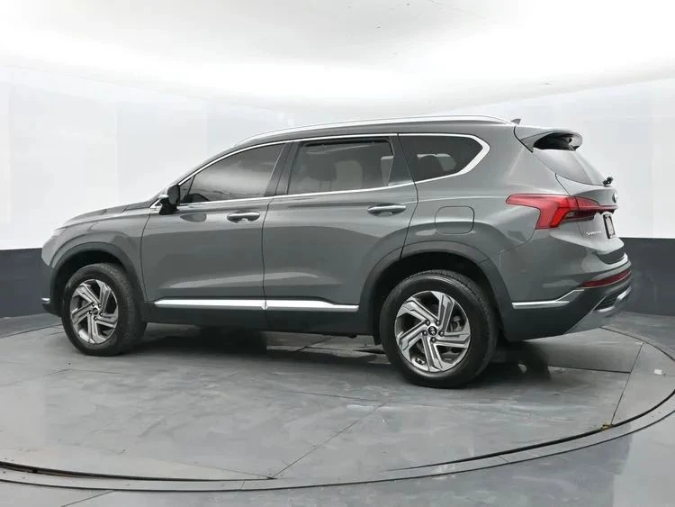 2022 Hyundai Santa Fe - Image 9 of 12
