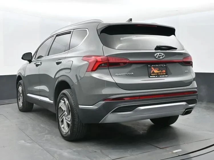 2022 Hyundai Santa Fe - Image 8 of 12