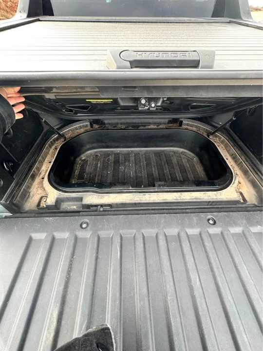 2022 Hyundai Santa Fe - Image 7 of 12