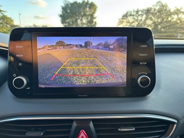 2022 Hyundai Santa Fe - Image 16 of 21