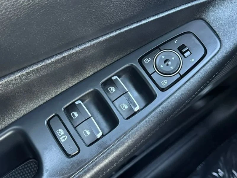 2022 Hyundai Santa Fe - Image 7 of 12