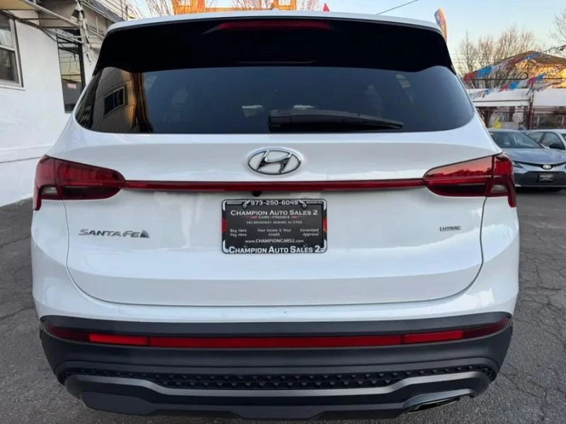 2022 Hyundai Santa Fe - Image 6 of 12