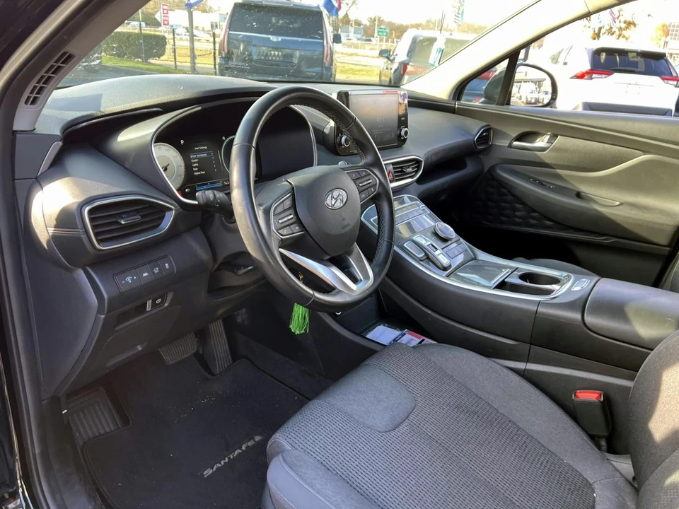 2022 Hyundai Santa Fe - Image 9 of 21