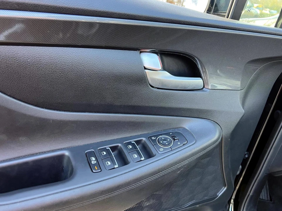 2022 Hyundai Santa Fe - Image 15 of 21
