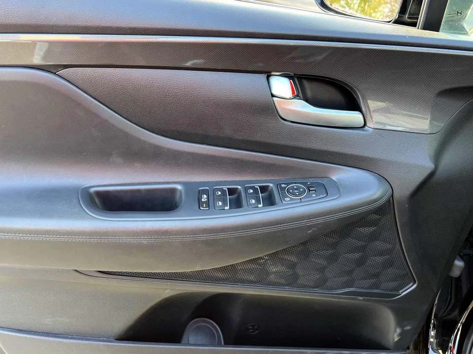 2022 Hyundai Santa Fe - Image 18 of 21