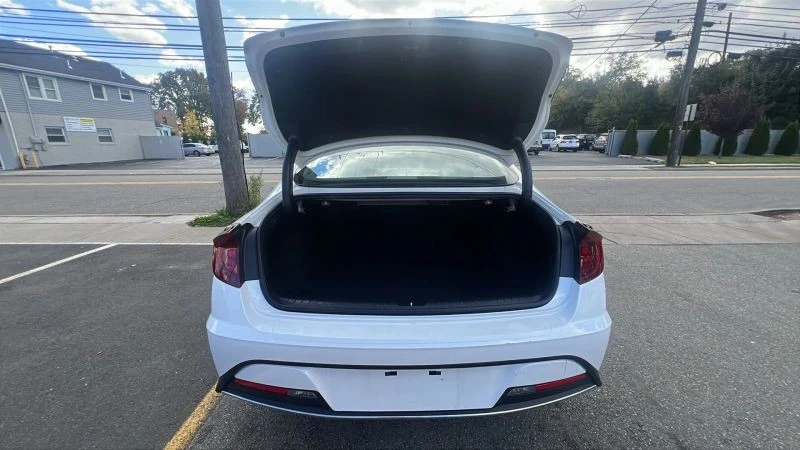 2022 Hyundai Sonata - Image 9 of 12