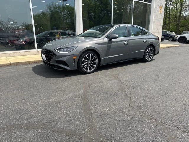 2022 Hyundai Sonata - Image 2 of 12