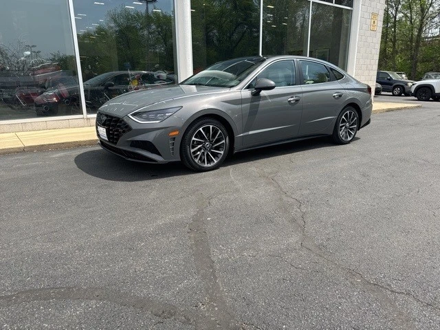 2022 Hyundai Sonata - Image 2 of 12