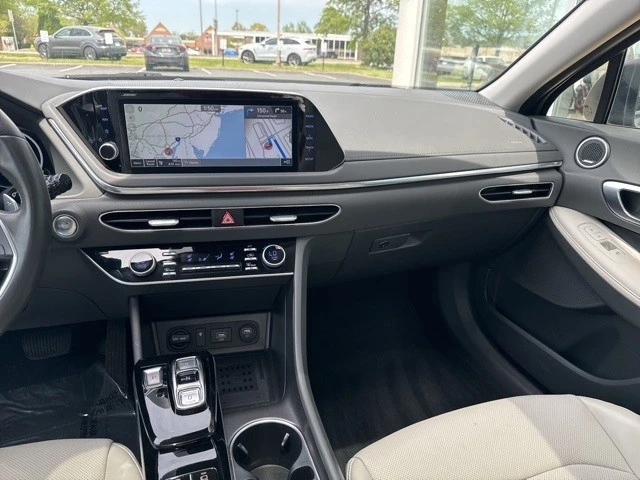 2022 Hyundai Sonata - Image 11 of 17