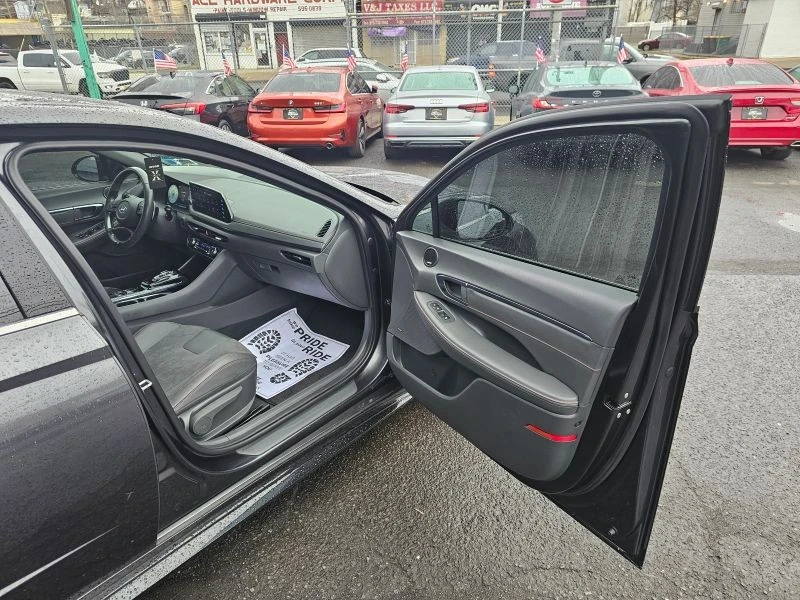 2022 Hyundai Sonata - Image 11 of 12