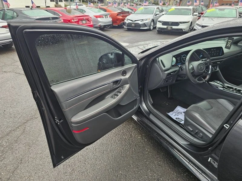 2022 Hyundai Sonata - Image 9 of 12