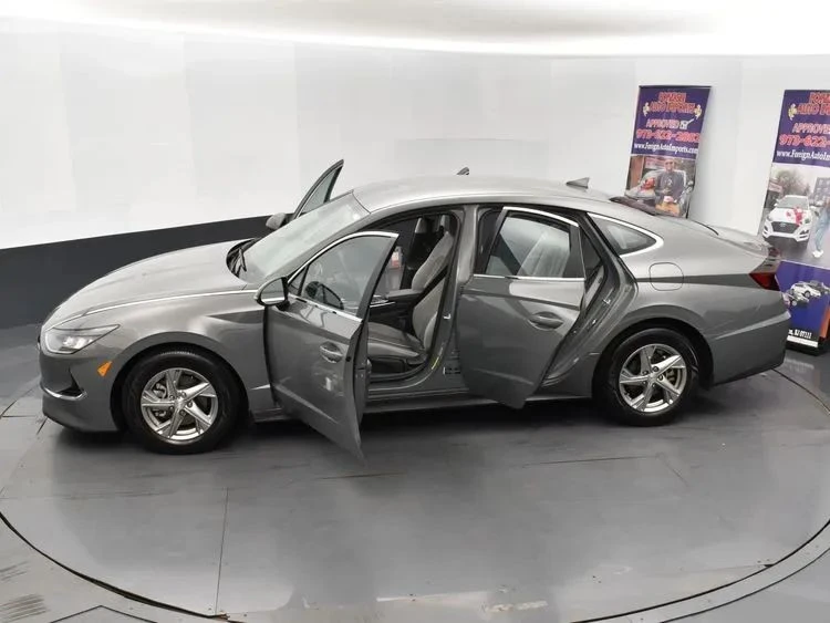 2022 Hyundai Sonata - Image 7 of 12