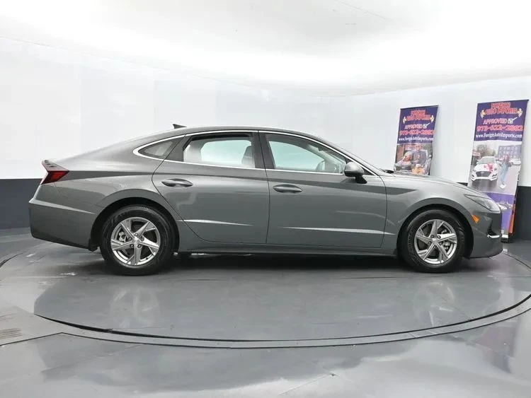 2022 Hyundai Sonata - Image 4 of 12