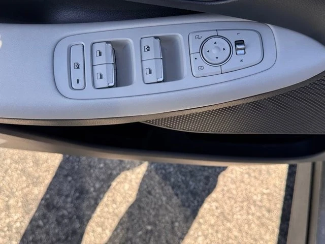 2022 Hyundai Sonata - Image 16 of 21