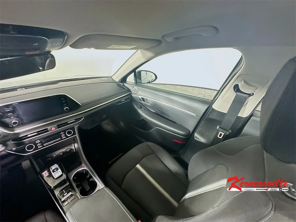 2022 Hyundai Sonata - Image 11 of 12