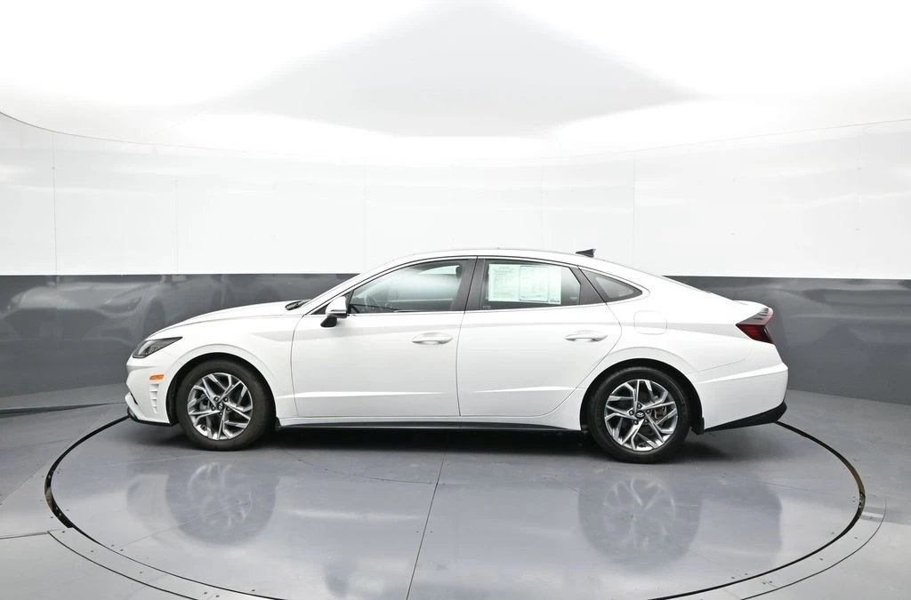 2022 Hyundai Sonata - Image 9 of 12