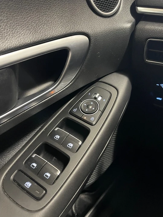 2022 Hyundai Sonata - Image 8 of 10