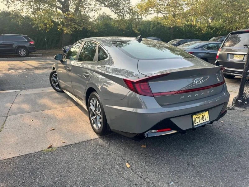 2022 Hyundai Sonata - Image 8 of 9