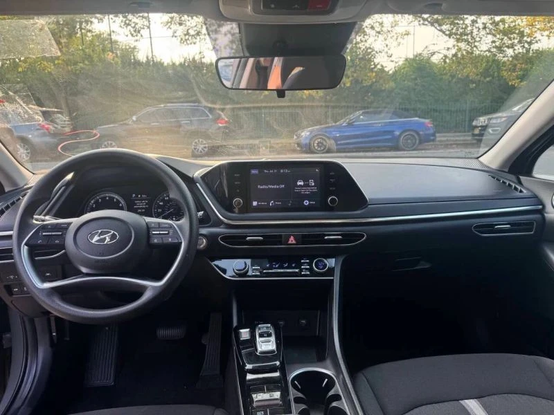 2022 Hyundai Sonata - Image 5 of 9