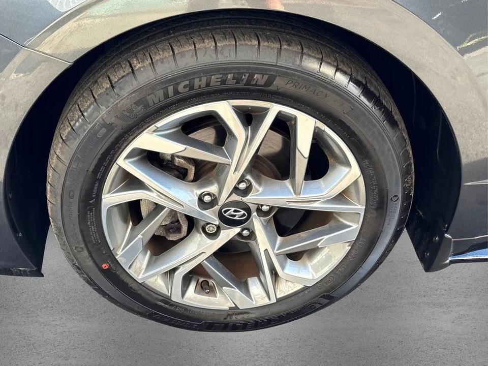 2022 Hyundai Sonata - Image 11 of 12
