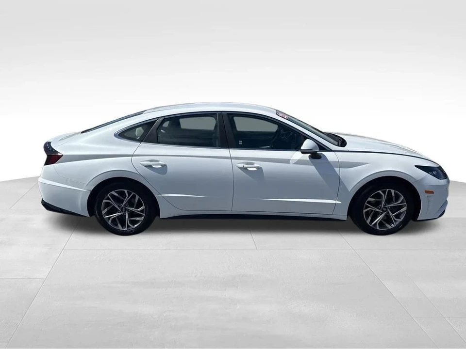 2022 Hyundai Sonata - Image 7 of 12