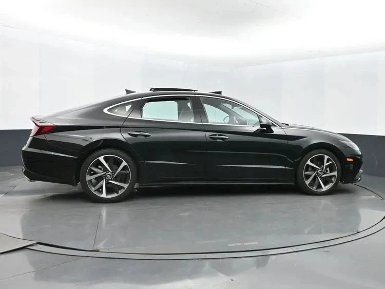 2022 Hyundai Sonata - Image 4 of 12