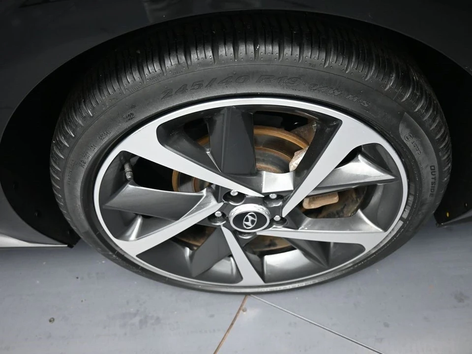 2022 Hyundai Sonata - Image 15 of 21