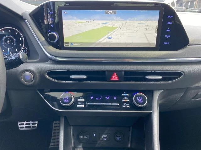 2022 Hyundai Sonata - Image 16 of 21