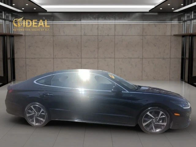 2022 Hyundai Sonata - Image 2 of 21