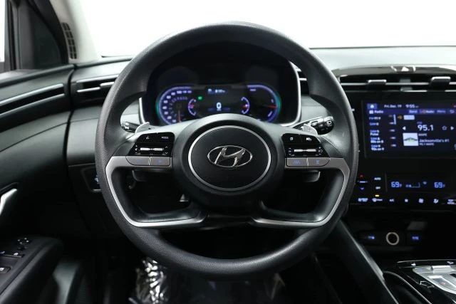 2022 Hyundai Tucson - Image 16 of 21
