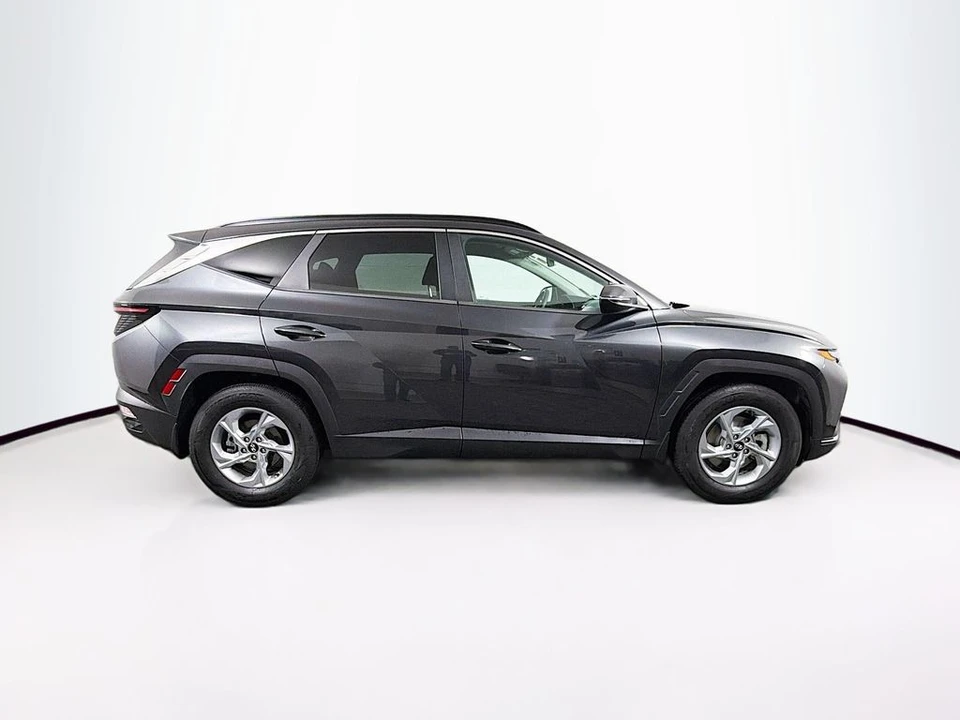 2022 Hyundai Tucson - Image 8 of 21