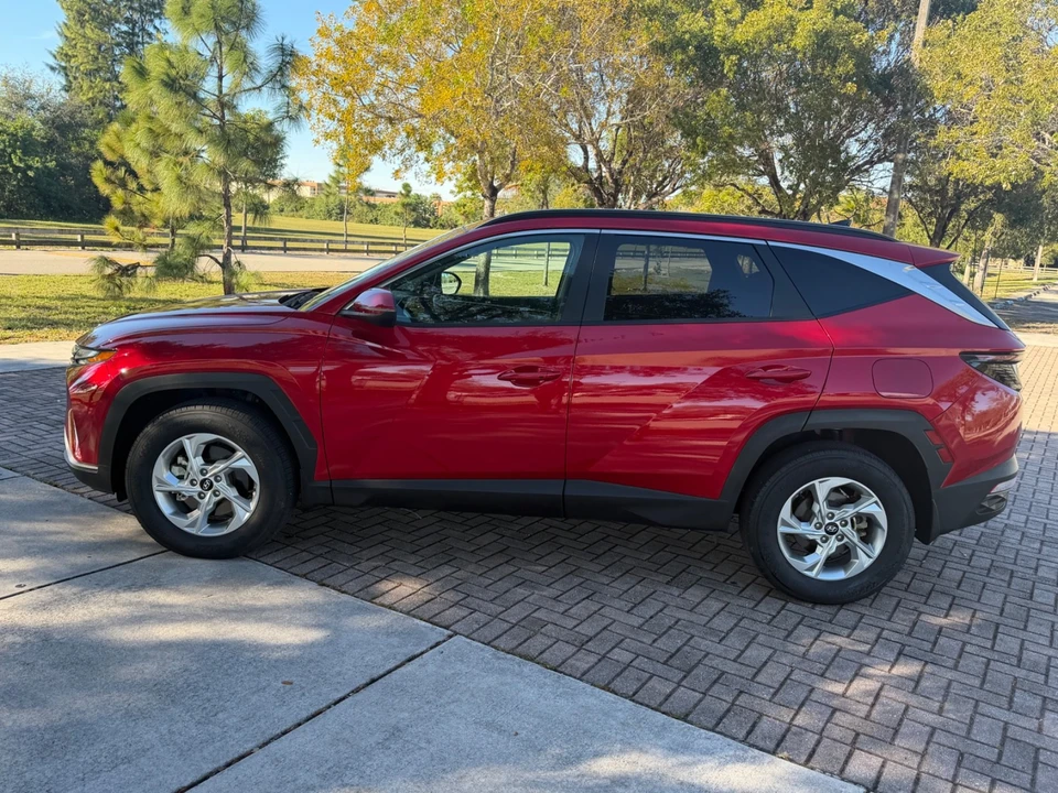 2022 Hyundai Tucson - Image 9 of 19