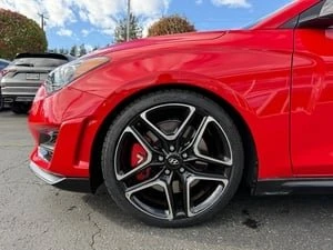 2022 Hyundai Veloster - Image 2 of 10