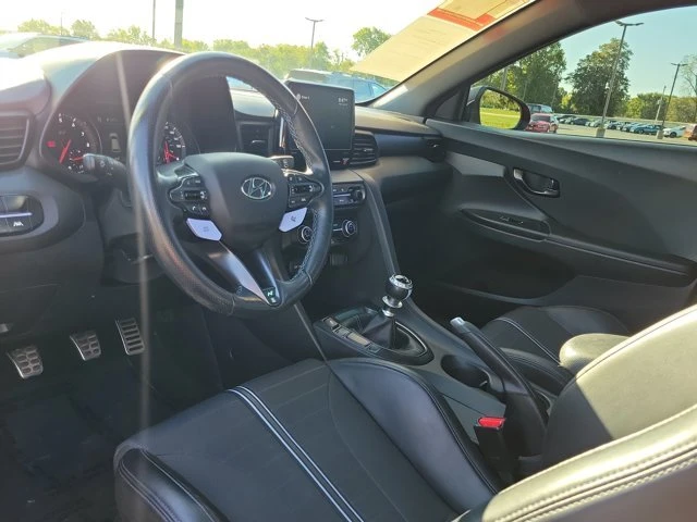 2022 Hyundai Veloster N - Image 18 of 19