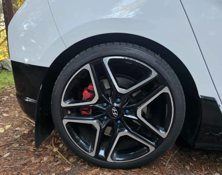2022 Hyundai Veloster N - Image 4 of 10