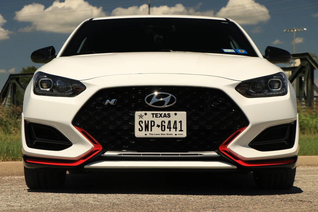 2022 Hyundai Veloster N - Image 2 of 9