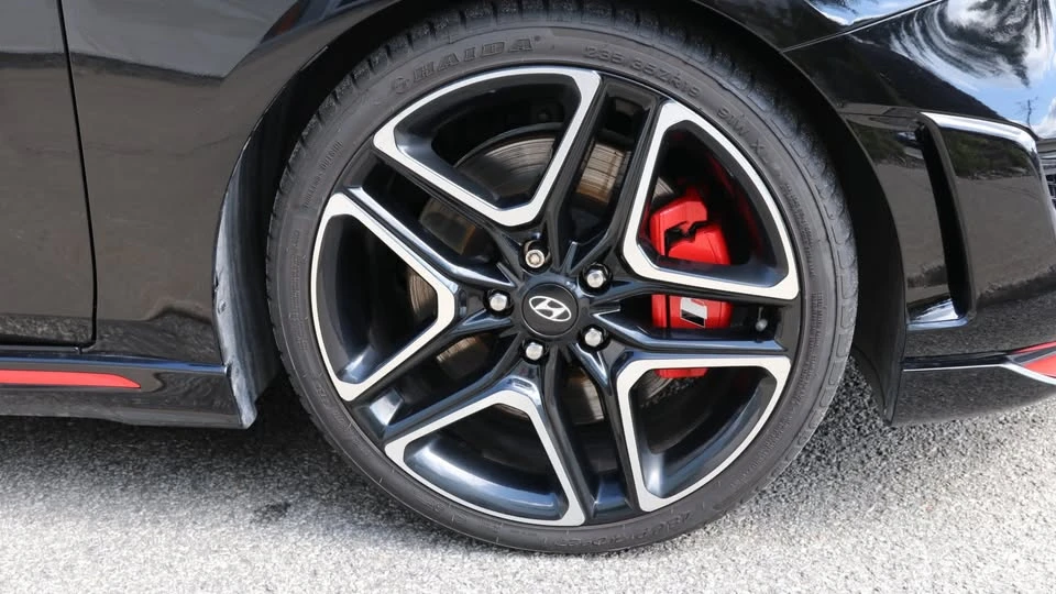 2022 Hyundai Veloster N - Image 9 of 16