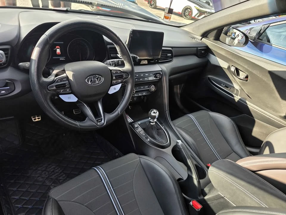 2022 Hyundai Veloster - Image 7 of 8