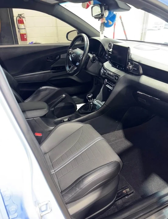 2022 Hyundai Veloster - Image 4 of 5