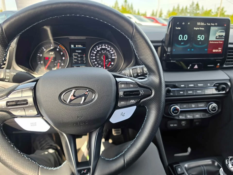 2022 Hyundai Veloster - Image 16 of 17