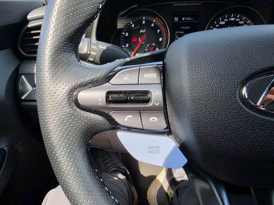 2022 Hyundai Veloster - Image 15 of 17