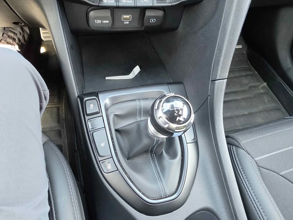 2022 Hyundai Veloster - Image 13 of 17