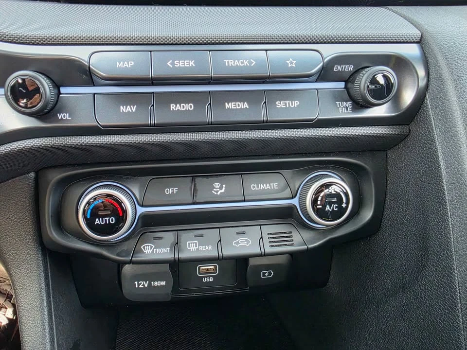 2022 Hyundai Veloster - Image 12 of 17