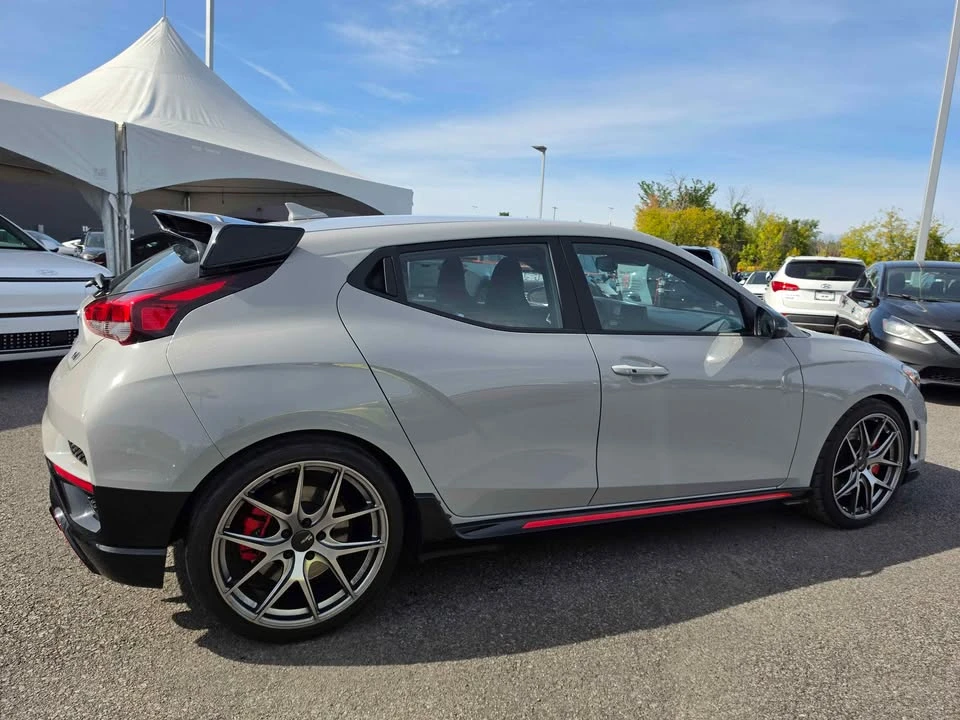 2022 Hyundai Veloster - Image 4 of 17