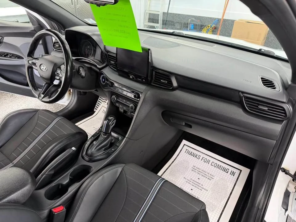 2022 Hyundai Veloster - Image 11 of 14