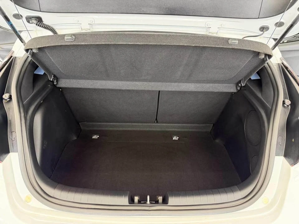 2022 Hyundai Veloster - Image 14 of 14