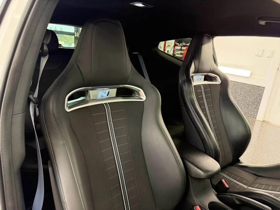 2022 Hyundai Veloster - Image 12 of 14