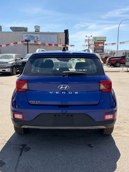 2022 Hyundai Venue - Image 5 of 11