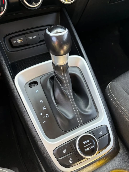 2022 Hyundai Venue - Image 9 of 11